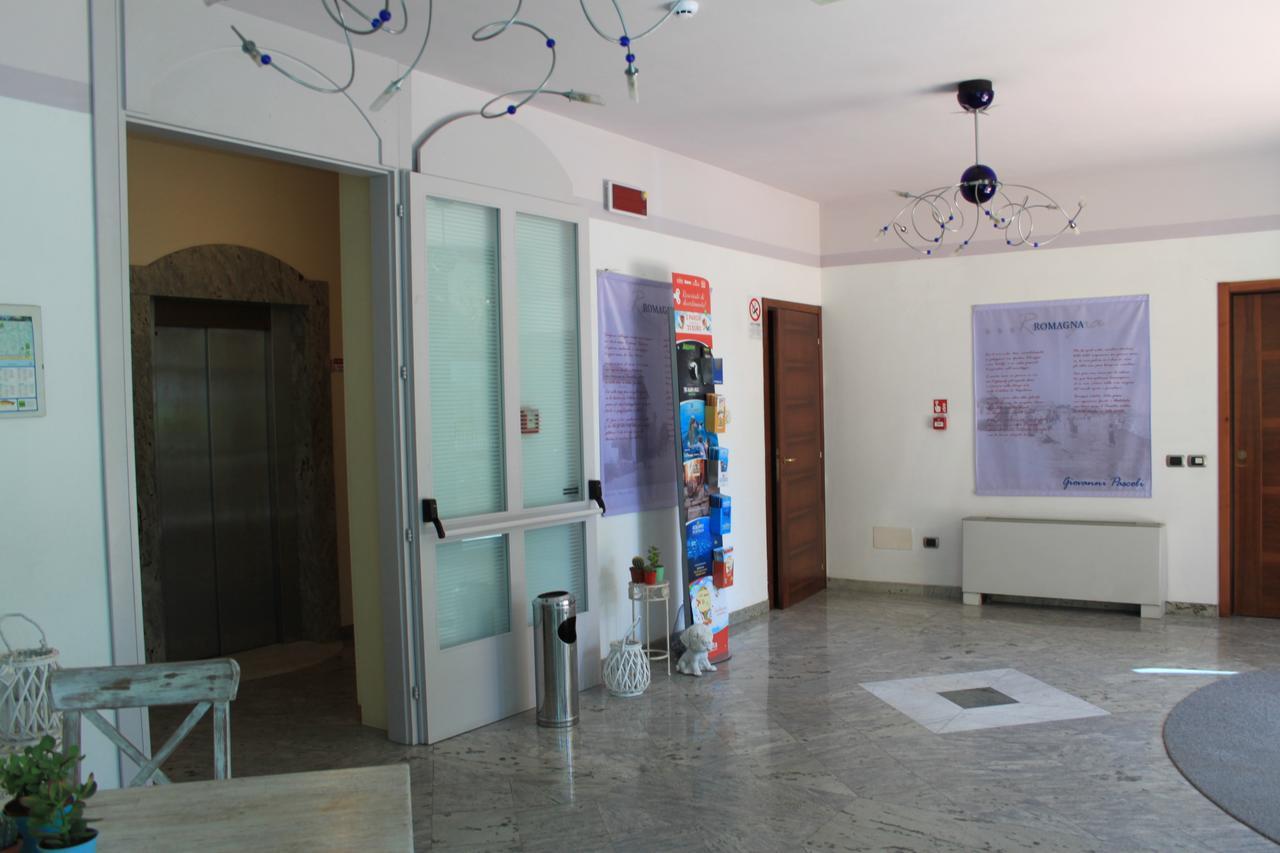 Residence Myricae Bellaria-Igea Marina Bagian luar foto