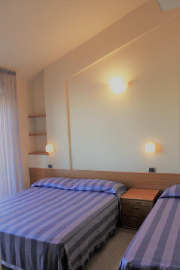 Residence Myricae Bellaria-Igea Marina Bagian luar foto